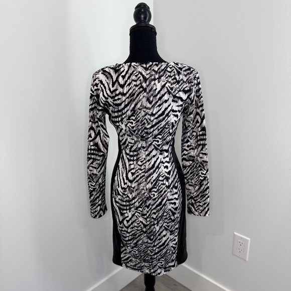 Kardashian Kollection Long Sleeve Zebra Print Slimming Midi Dress (M) - Picture 4 of 6